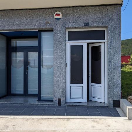 Vivienda Turistica Vacacional Maricarmen Hotel Arou Exterior photo