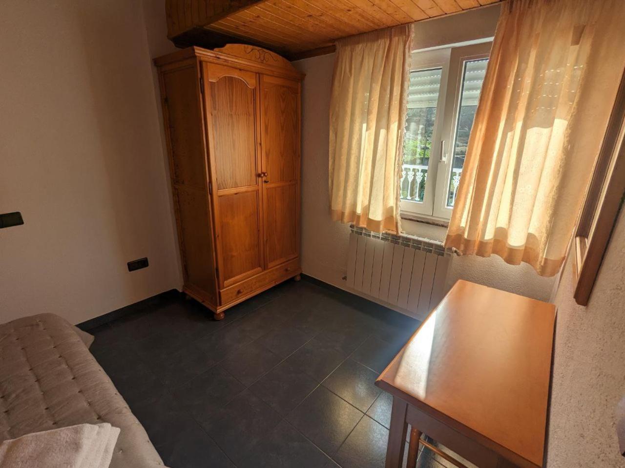 Vivienda Turistica Vacacional Maricarmen Hotel Arou Exterior photo