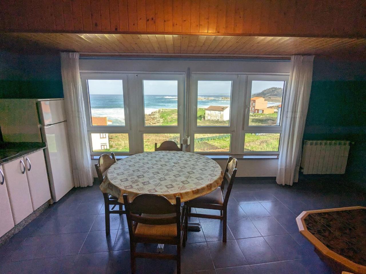 Vivienda Turistica Vacacional Maricarmen Hotel Arou Exterior photo