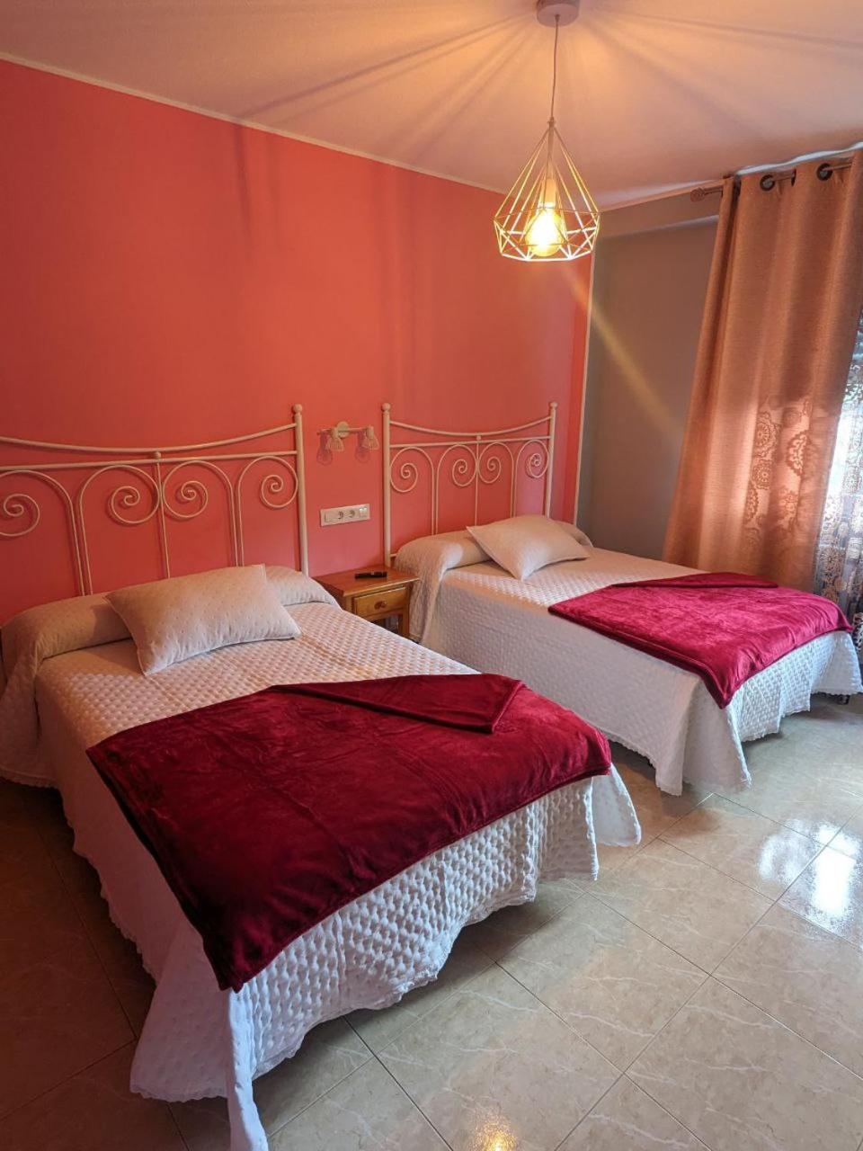 Vivienda Turistica Vacacional Maricarmen Hotel Arou Exterior photo