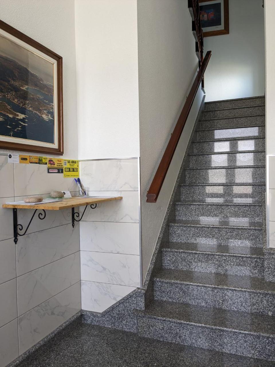 Vivienda Turistica Vacacional Maricarmen Hotel Arou Exterior photo